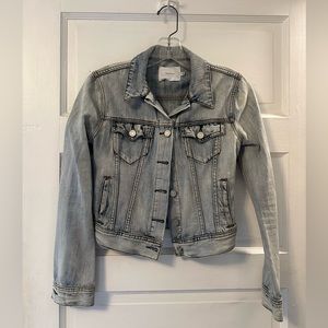 Aritzia Talula cropped denim jacket